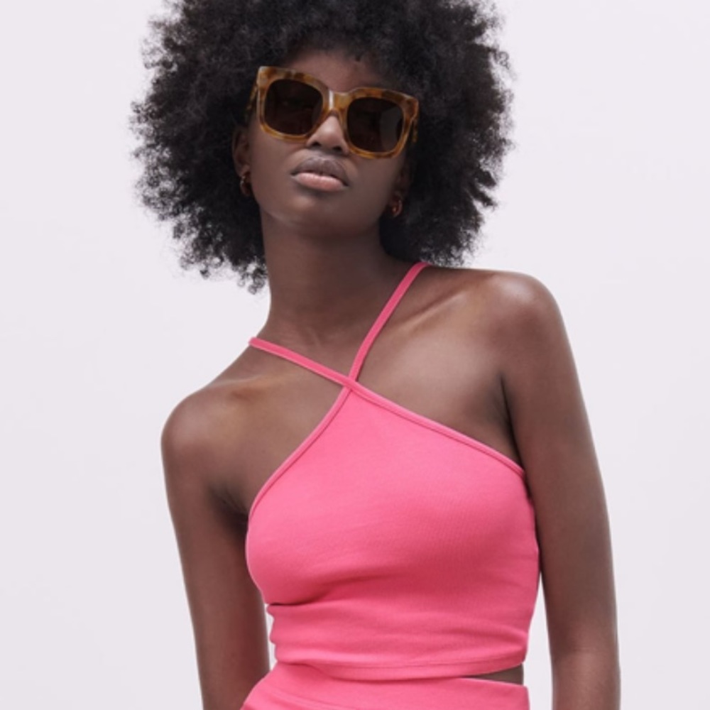pink halter top